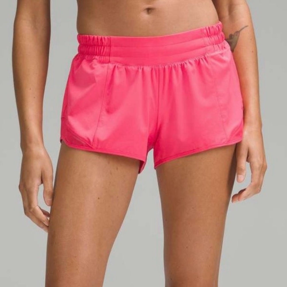 Lululemon Hotty Hot Low-Rise Lined 2.5in Short